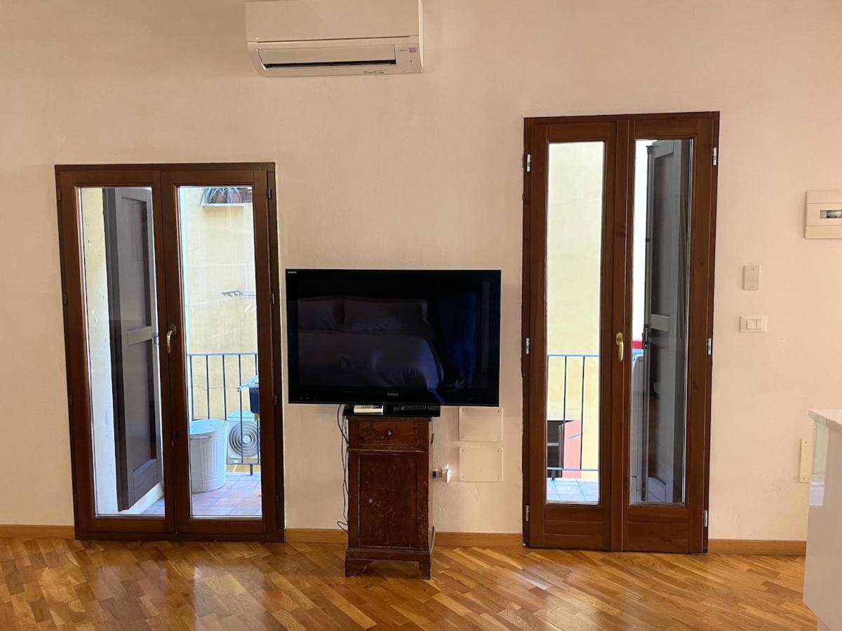 Loft Del Pratello Apartment Болоня Екстериор снимка
